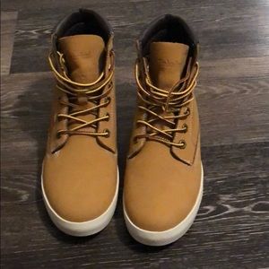Like New! Timberland Dausette Lace-Up Boot.